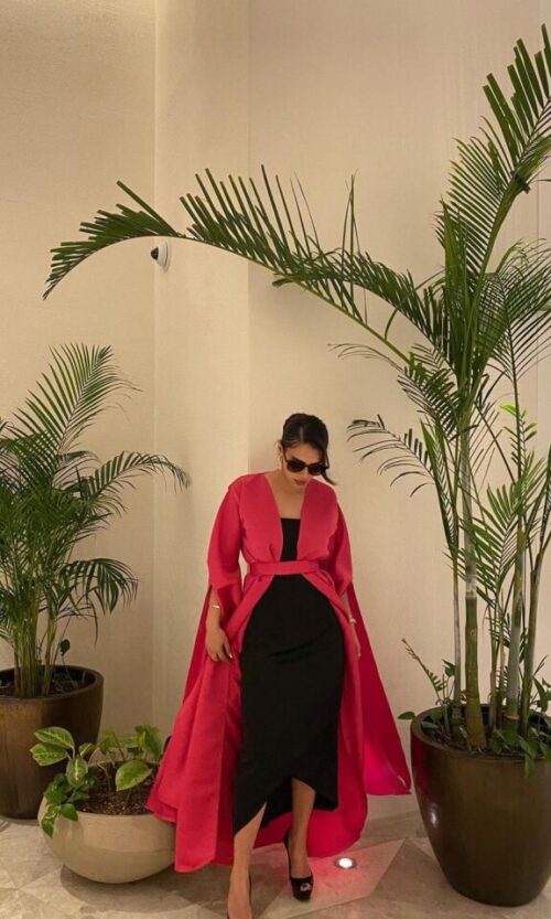 𝑇𝑤𝑜 𝑝𝑖𝑒𝑐𝑒𝑠 𝑜𝑓 𝐶ℎ𝑒𝑟𝑟𝑦